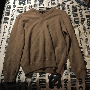 Gap sweater